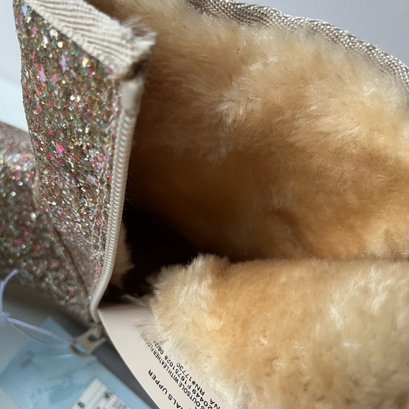 NEW Girls Gold and rose gold Glitter Boots with Faux Fur interior size 2 - Picture 4 of 11